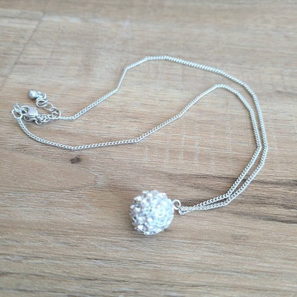 Clear rhinestones crystal ball on chain. - Picture 4 of 5